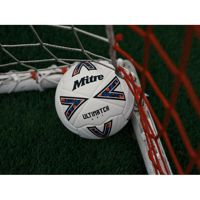 Футбольний м'яч Mitre Ultimatch - покращений контроль м'яча