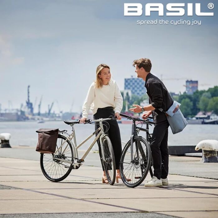 Велосумка Basil City на багажник, 14-16л, коричнева, з відбивачем