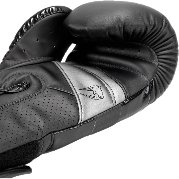 Боксерські рукавички Venum Elite Evo чорного кольору, 16 Oz